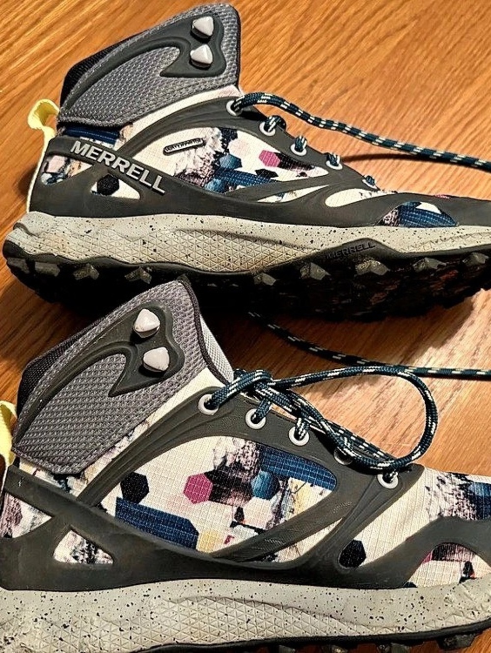 Merrell Women's Trail Shoes Gray & Black